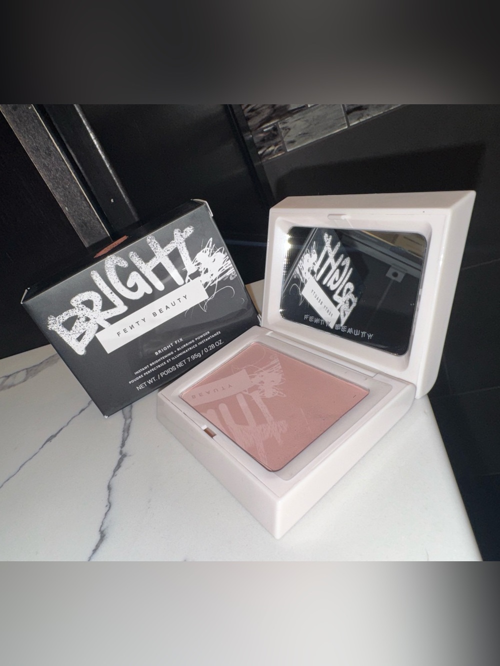 Fenty Beauty Bright Fix Brightening + Blurring Powder Rose Quartz